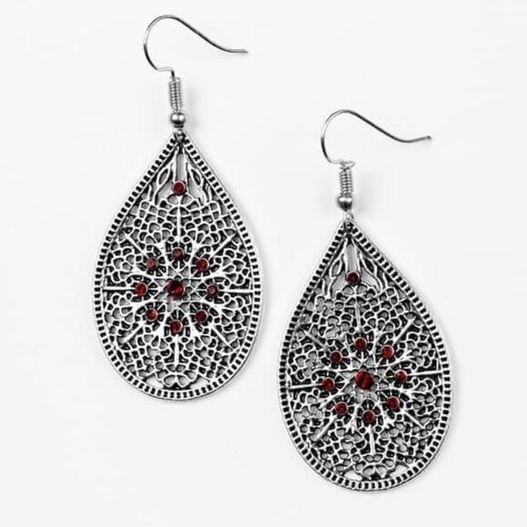 Silver web pattern with red rhinestones earrings - Picture 1 of 1